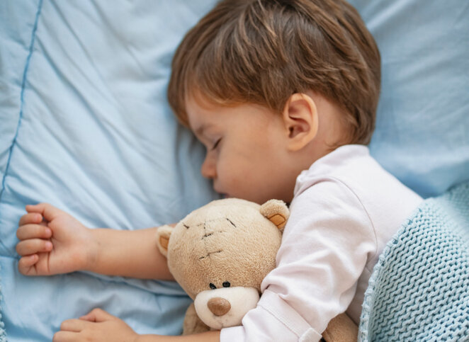 Koliko sna je djeci potrebno ovisno o dobi?