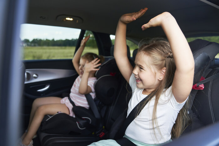 Značajke i dodatni elementi autosjedalica za ugodno iskustvo putovanja s vašim djetetom
